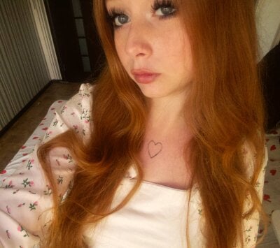 EmilyBubble on StripChat