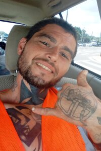 Hwooddeezy94's Offline XXX Chat