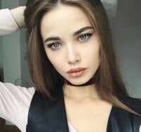 Jussie_Juice_ Adlı Modelin Çevrimdışı Sohbet Odası