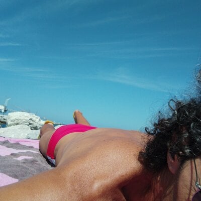 Moro_ra Male Mature Cam Sex