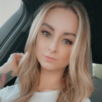 xomisselizabethxo's Offline Chat Room