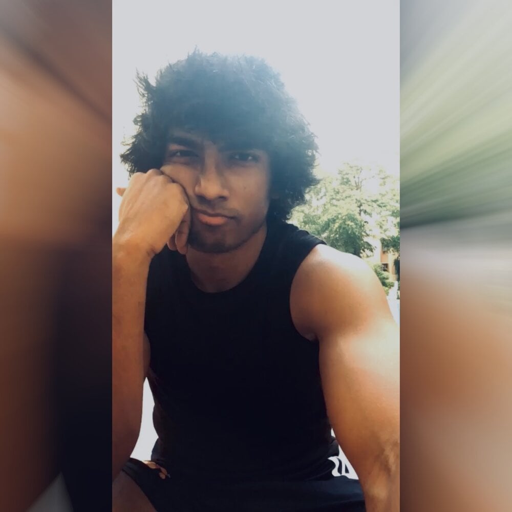 varun_boytoy from stripchat