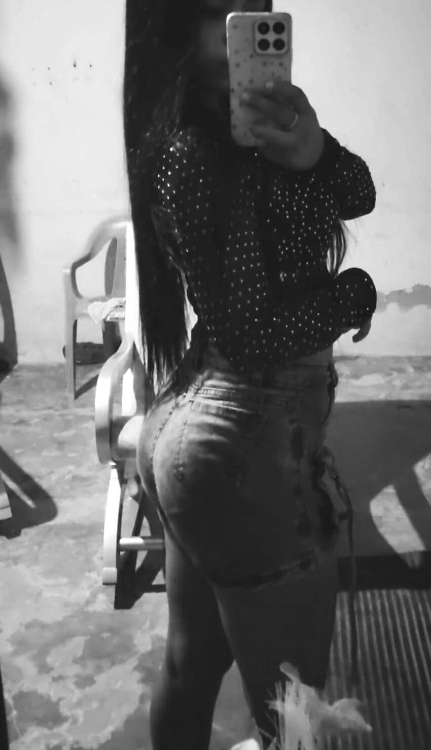 stripchat yuleimys_rosse webcam profile pic via watchgirlcam.com