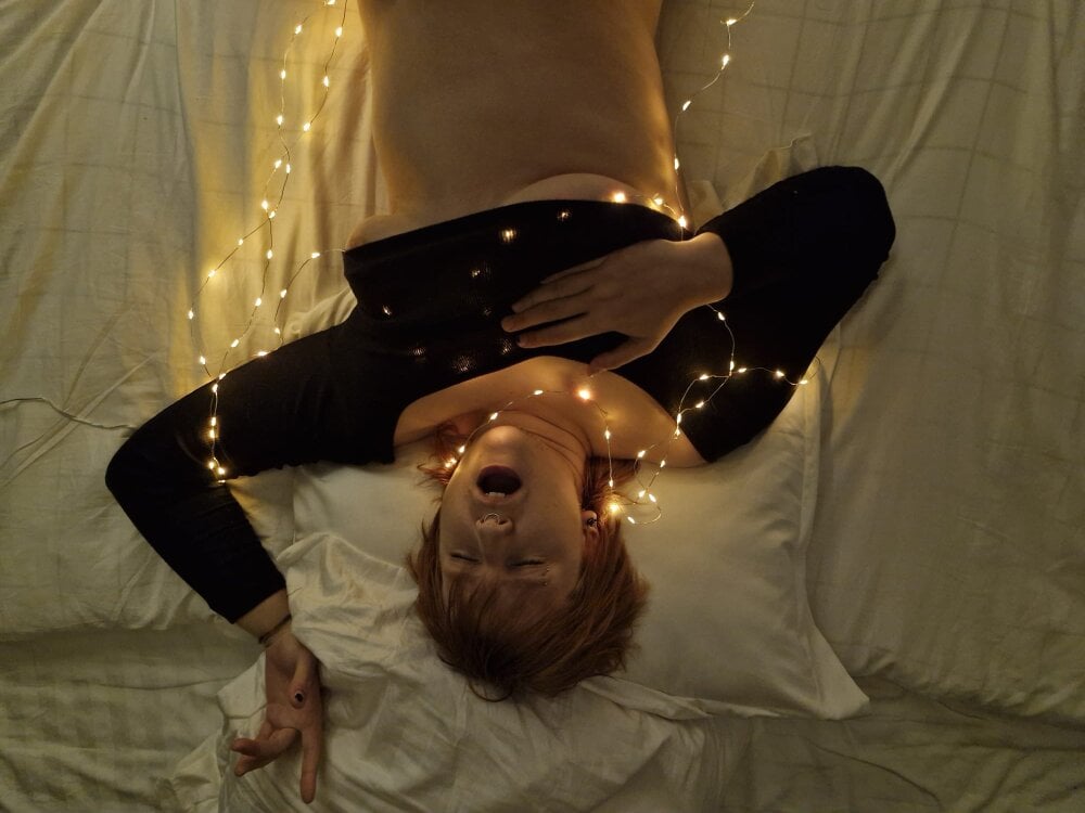 stripchat thebakedhippie webcam profile pic via sexcam-girls.com