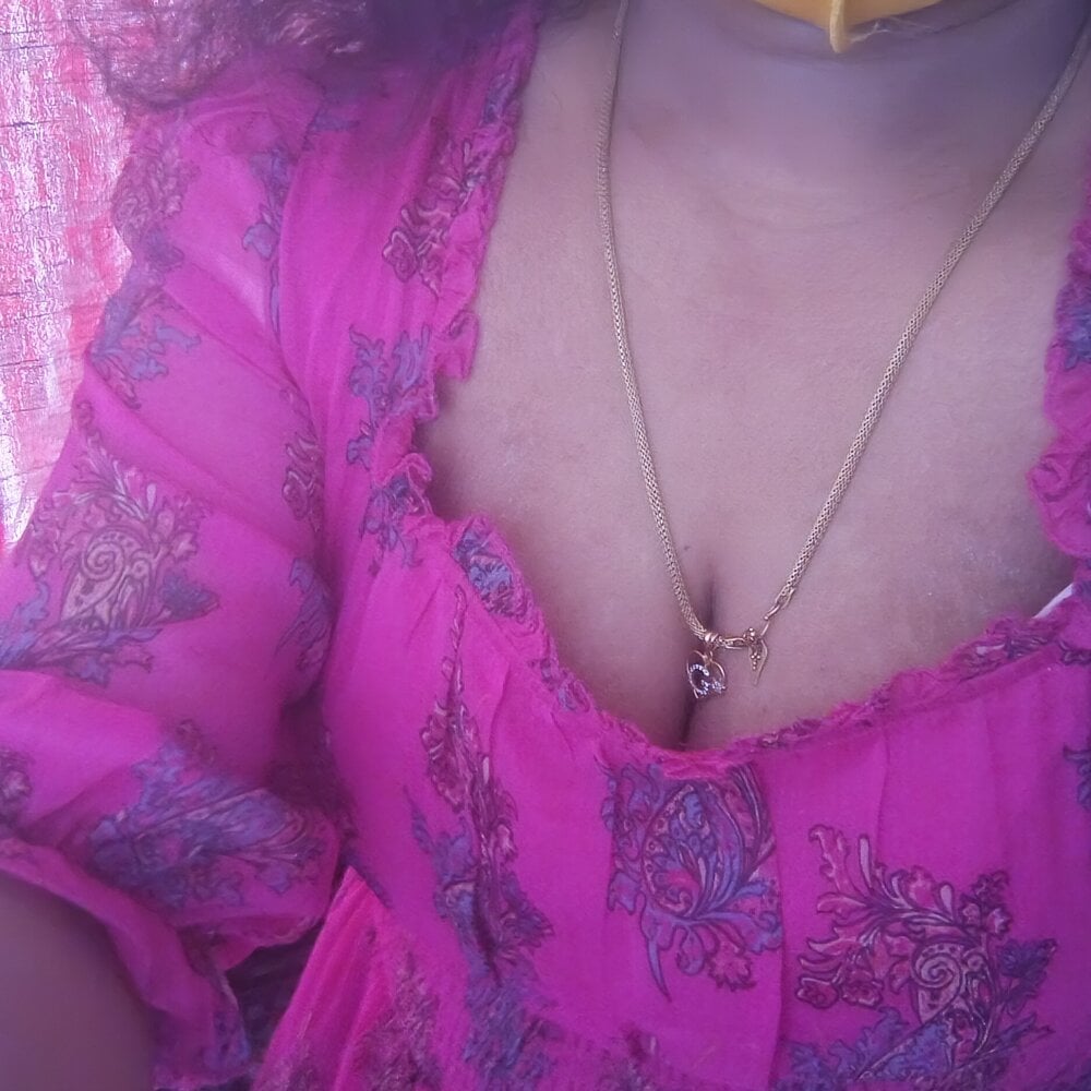 livesex.fan tasty_chocobaar livesex profile in land-of-nightmares cams