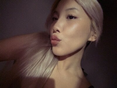 azume_lee - blondes