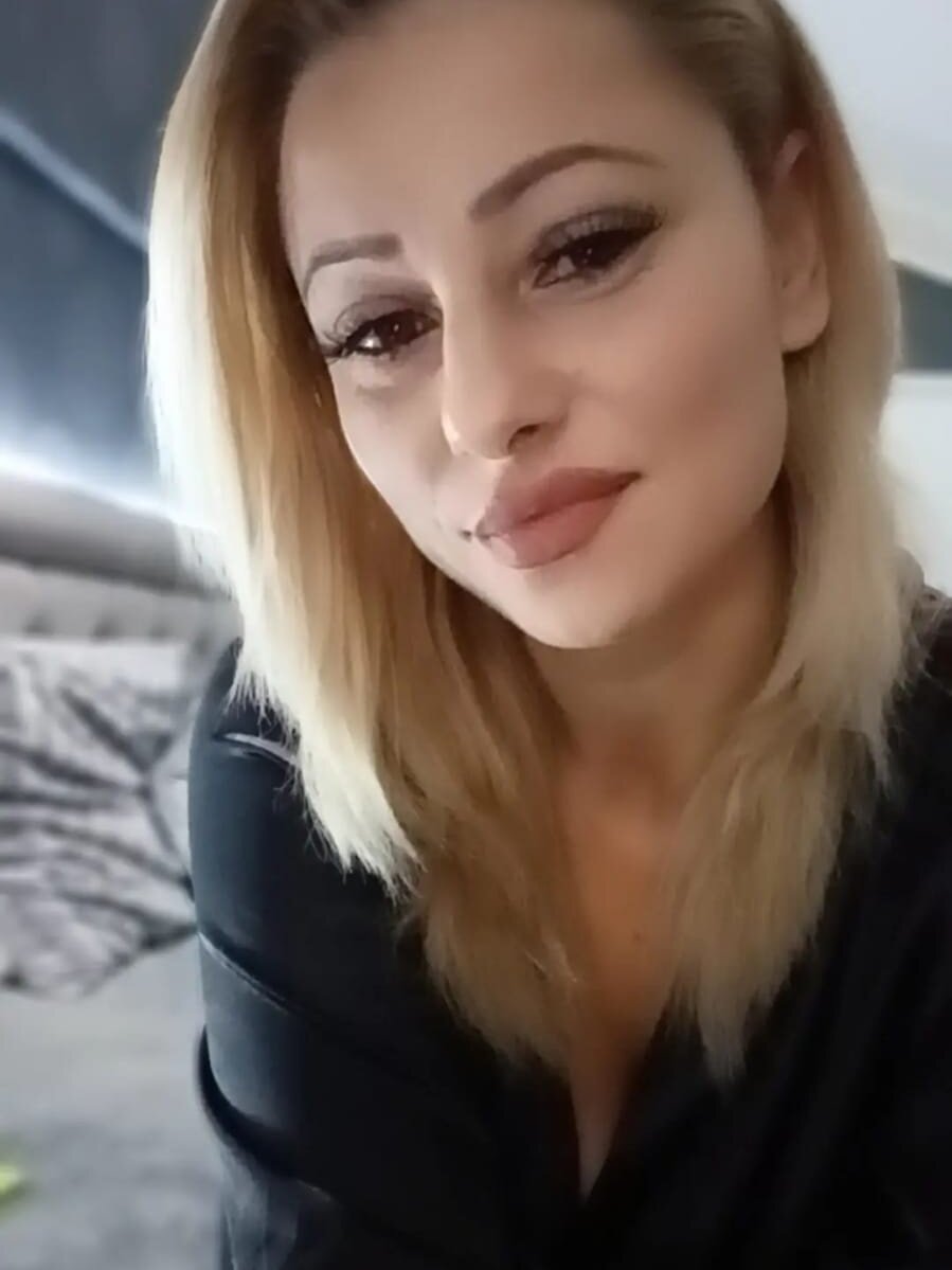 sexy_lyzz profile
