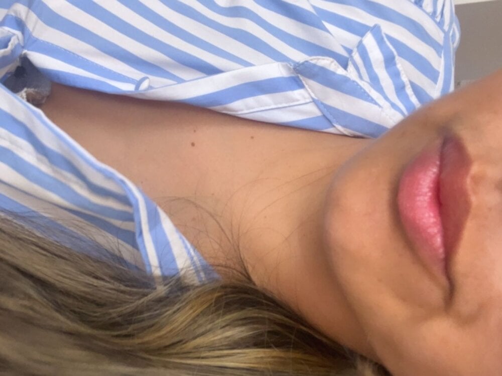 lila_cute1 from stripchat
