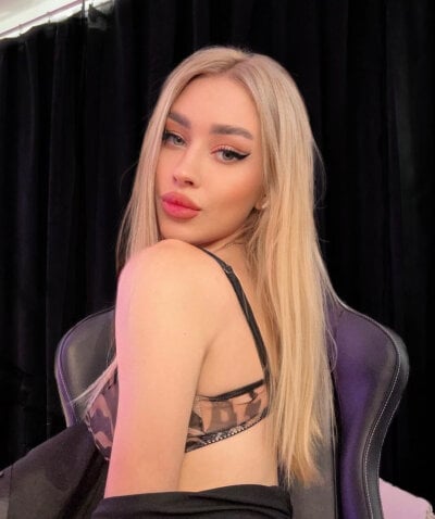 Lucy_And_Elza_Fantasy - Stripchat Teen Blowjob Cam2cam Couple 