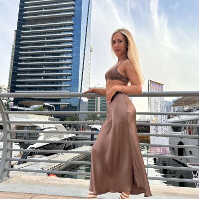 VikkiLustfull