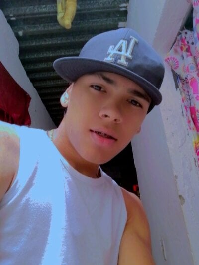 Eduardo537870 - Stripchat Boy 