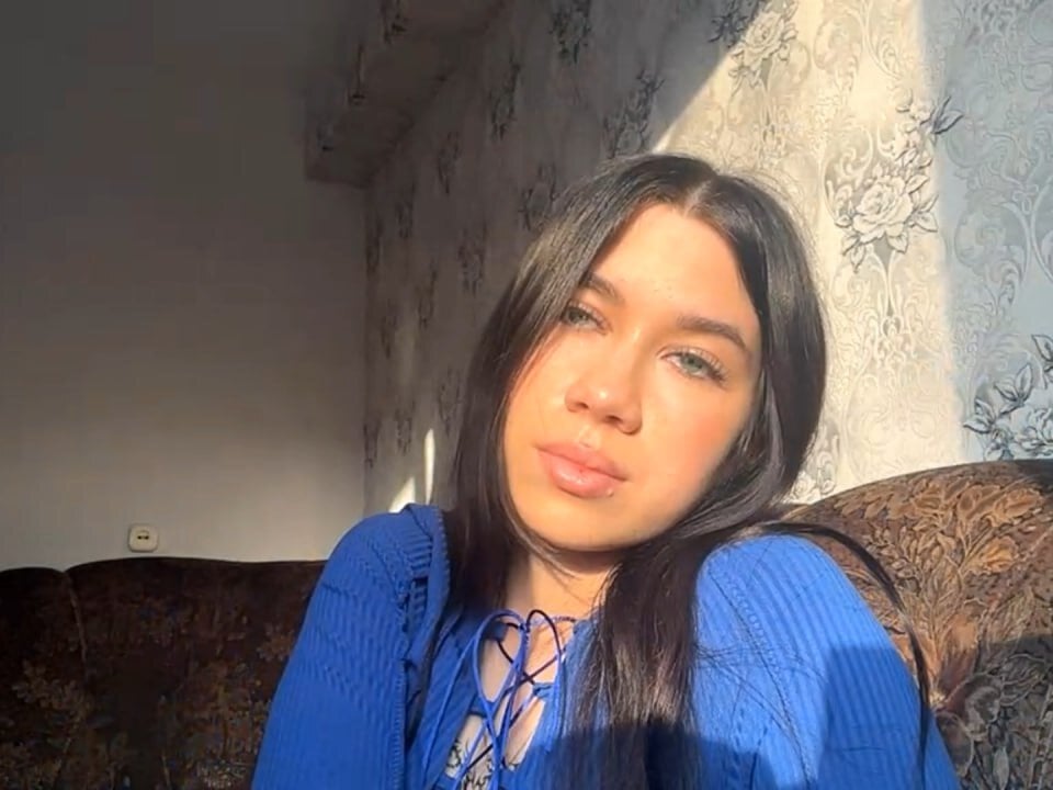 cam-performer.com debbigoodknight livesex profile in blue-eyes cams