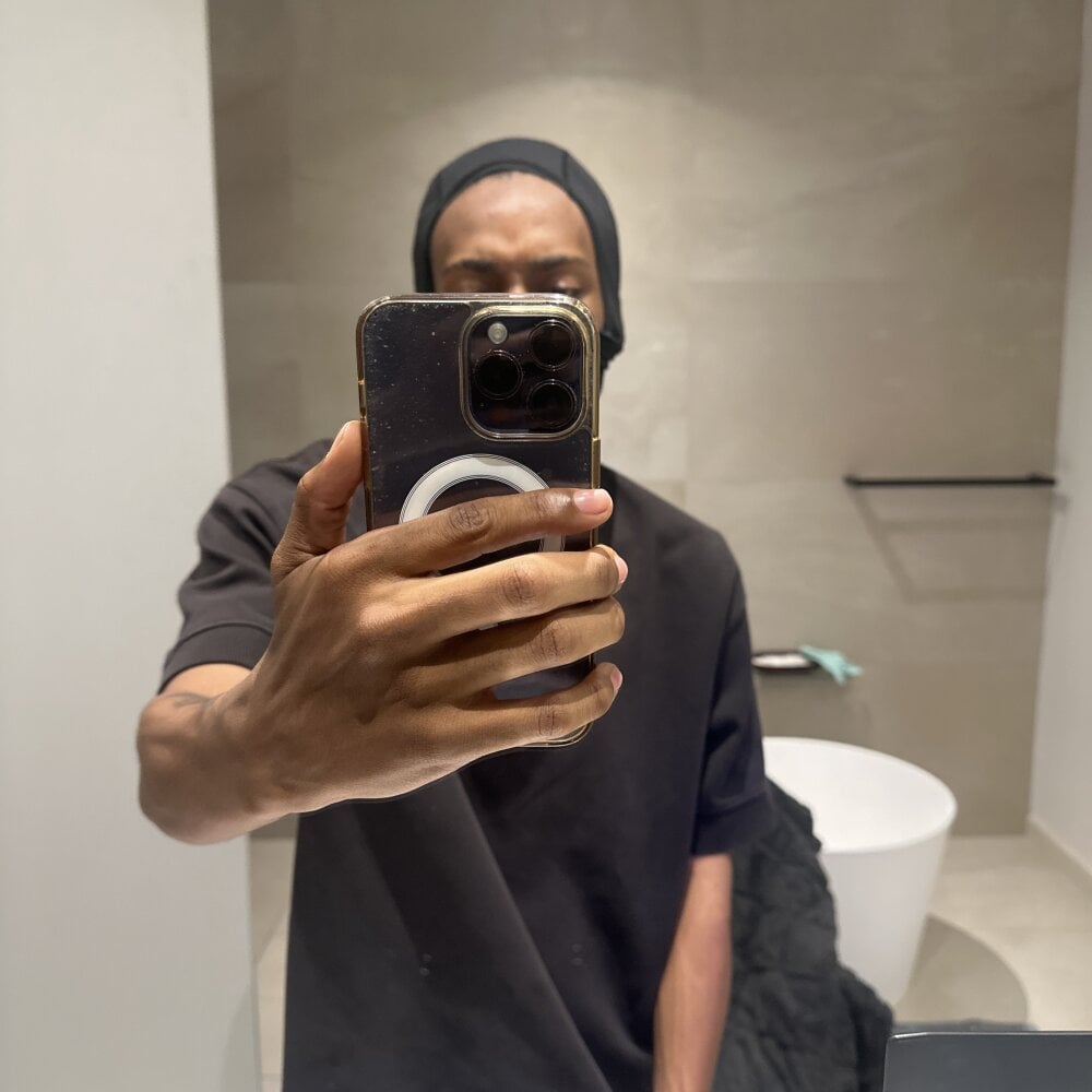 skinnyd_ from stripchat