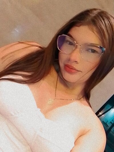 Gaby_ShyGirl