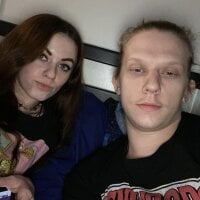 Gamer_Couple69's Offline Chat Room