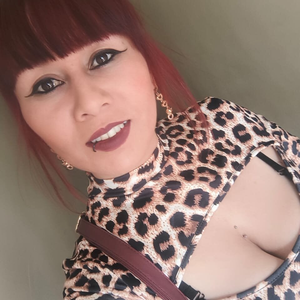 onaircams.com gemasweet livesex profile in bisexual cams