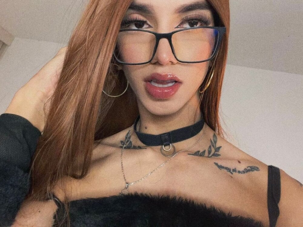 _Alicerosee's Offline XXX Chat