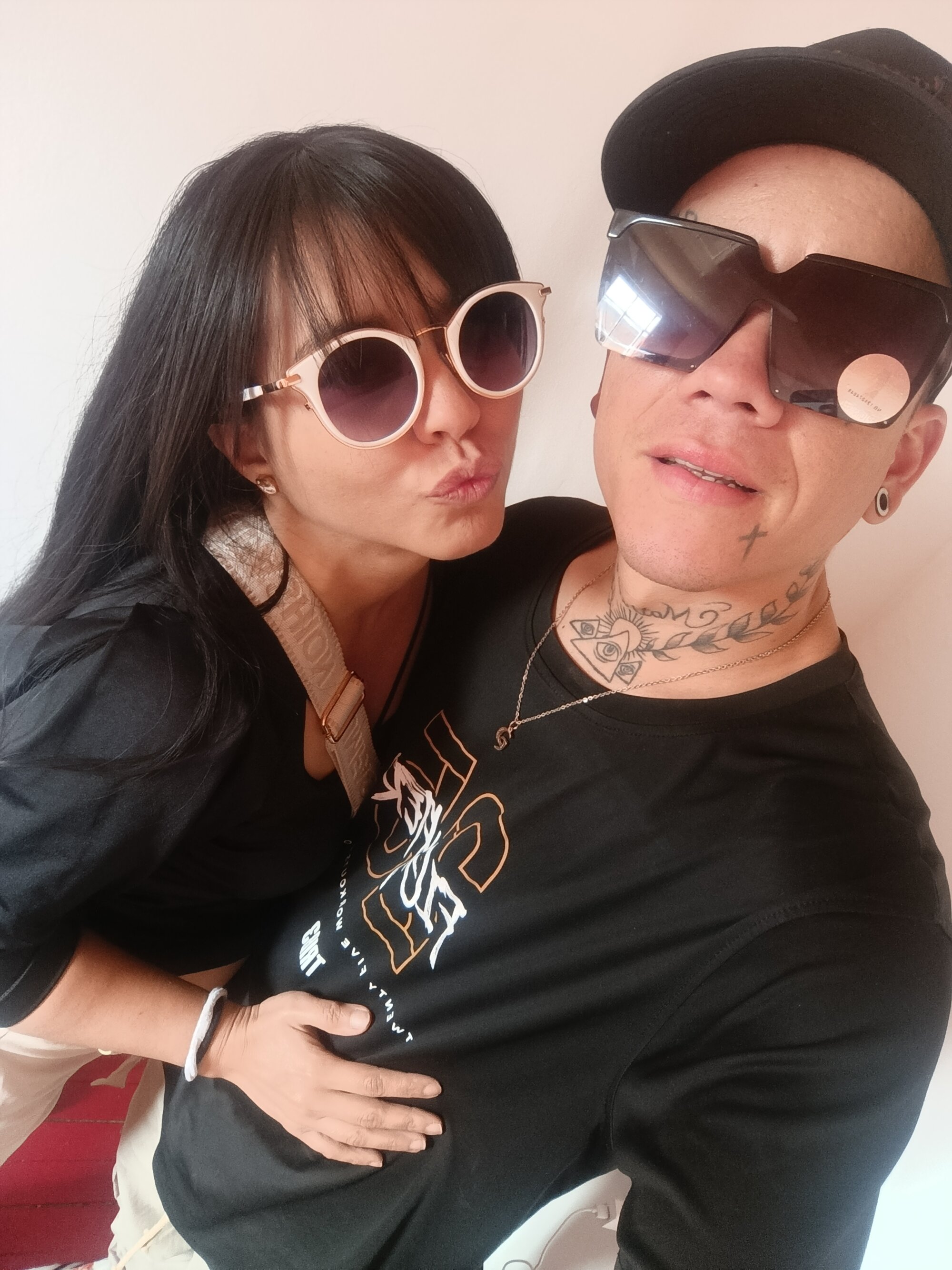 Dangerous_couple_