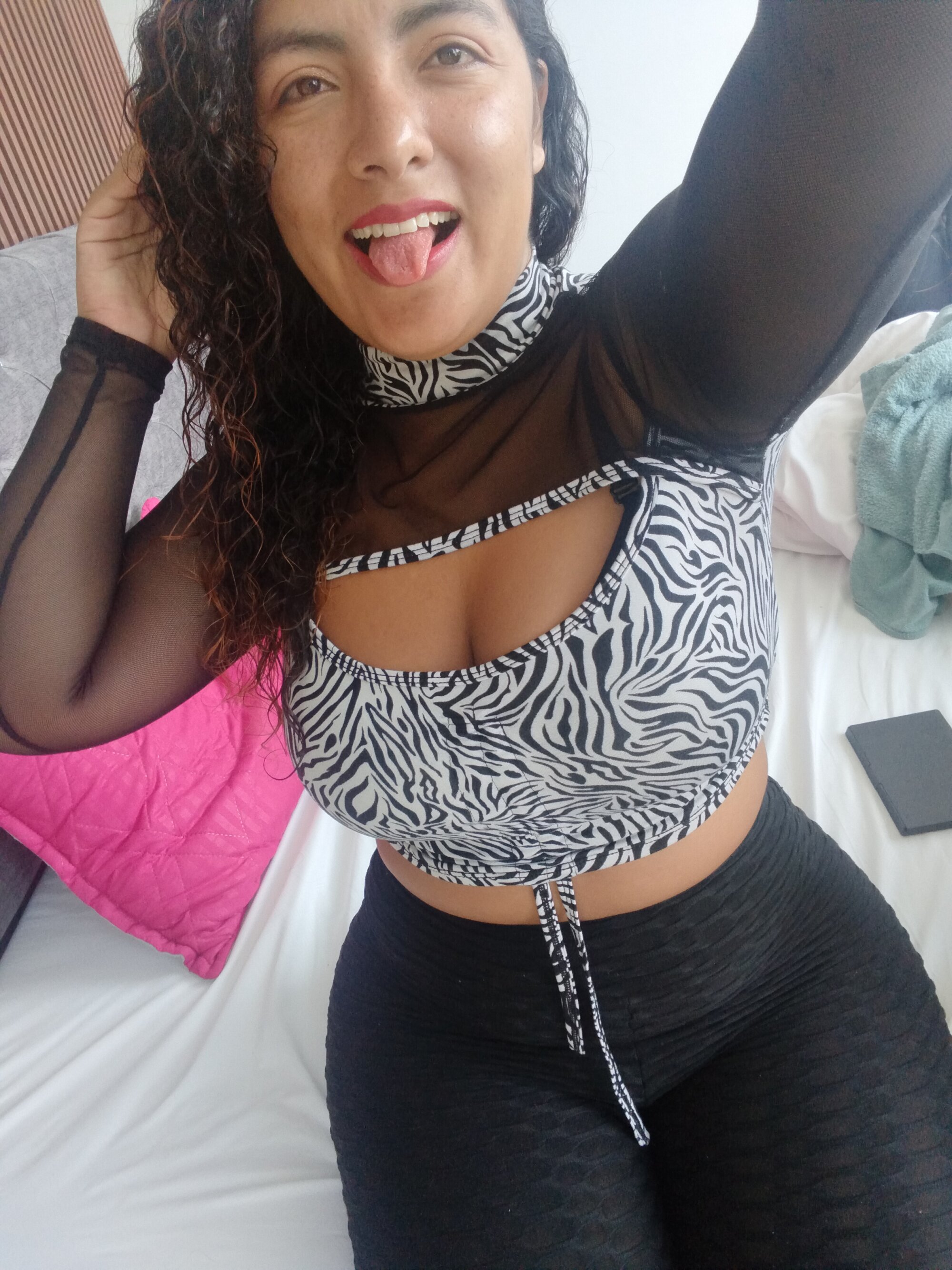 Camila_0_