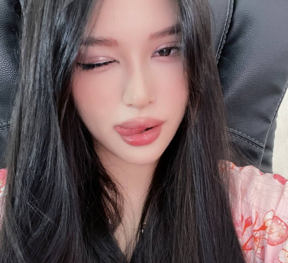 hanawasakura 💮 nude webcam chat