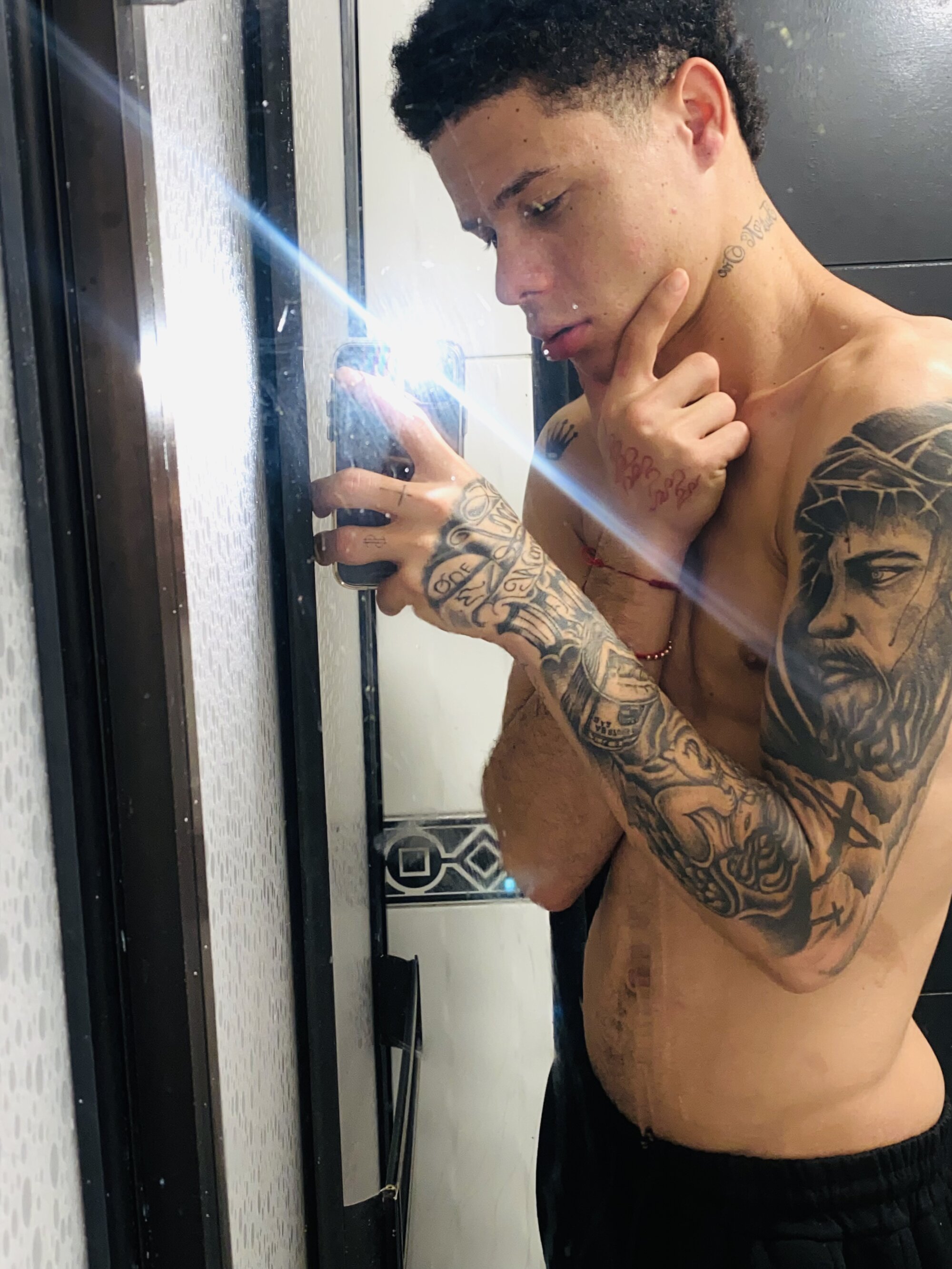 Zeus_Bigcock21