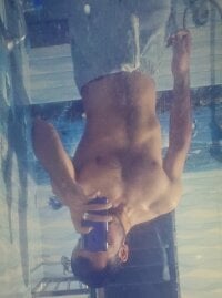 BATMAN_4U's webcam live show