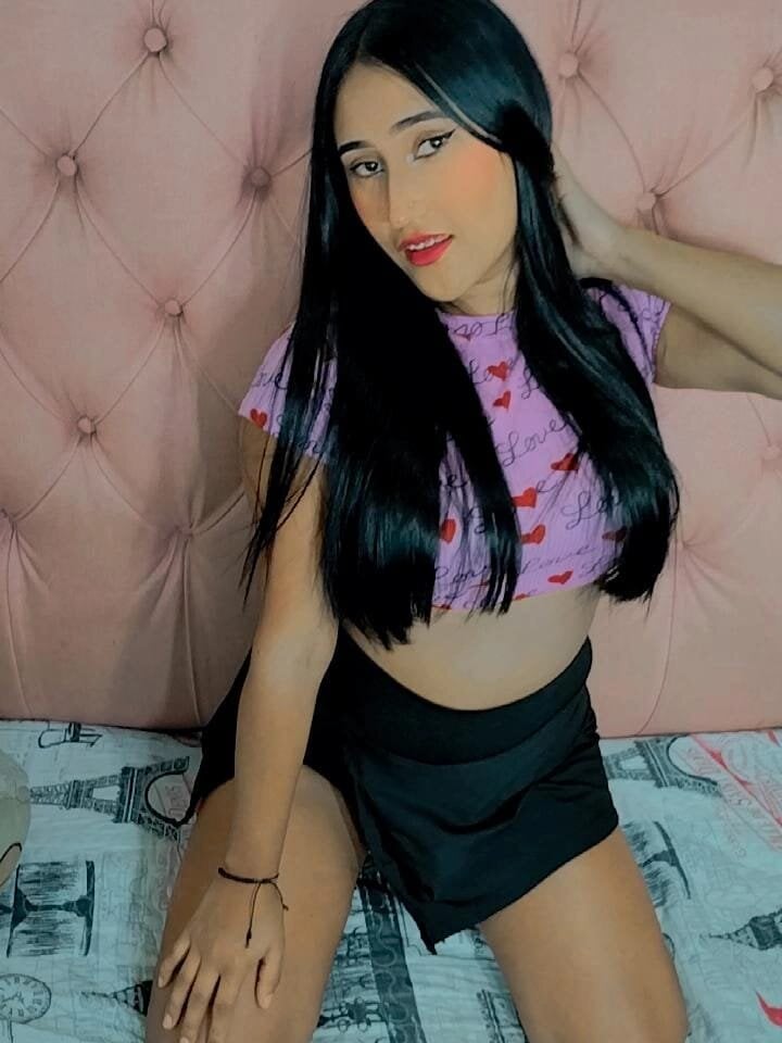 camila_wood webcam livesex profile in thumb-up-me-please-its-important cams