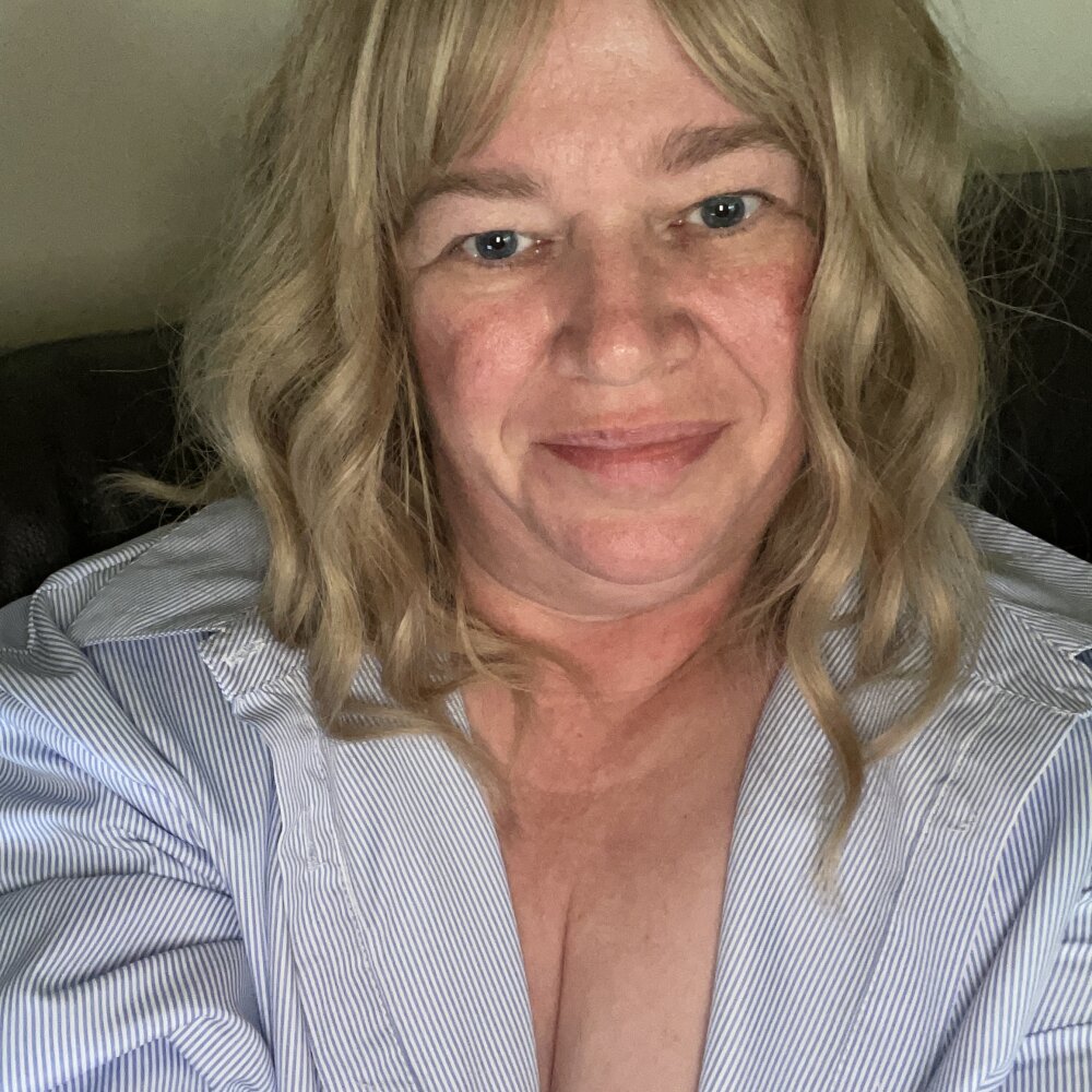 Curvy-ScottishX's Offline XXX Chat