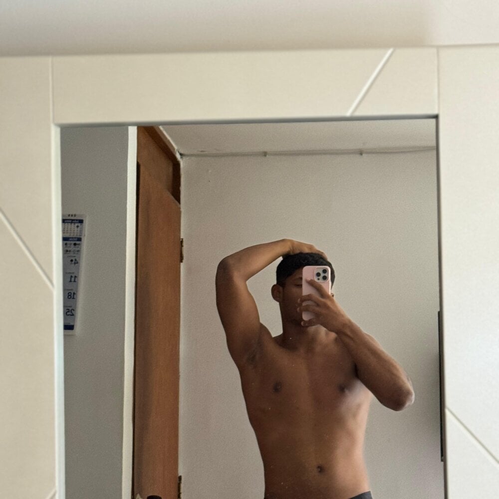 Charris_ profile
