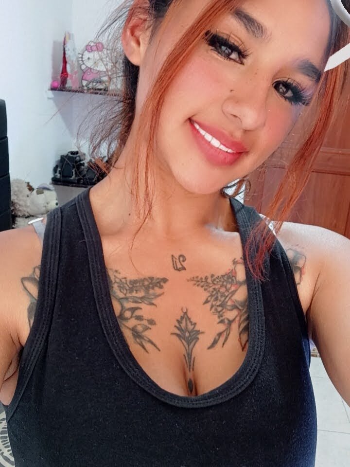 Live sex webcam photo for hannahwolf01 #289256578