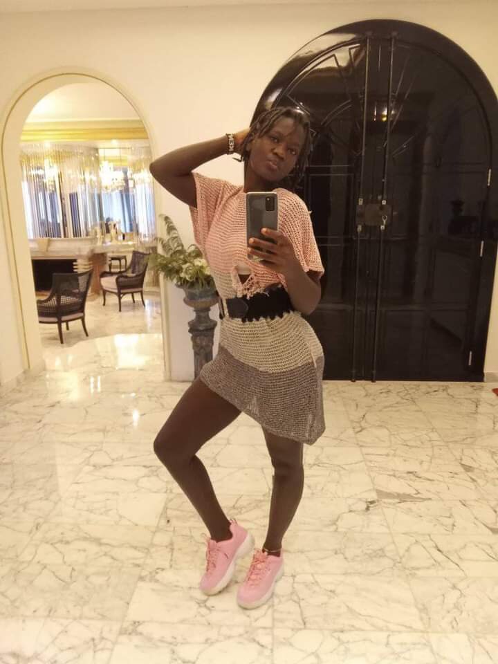 ebony_villiet