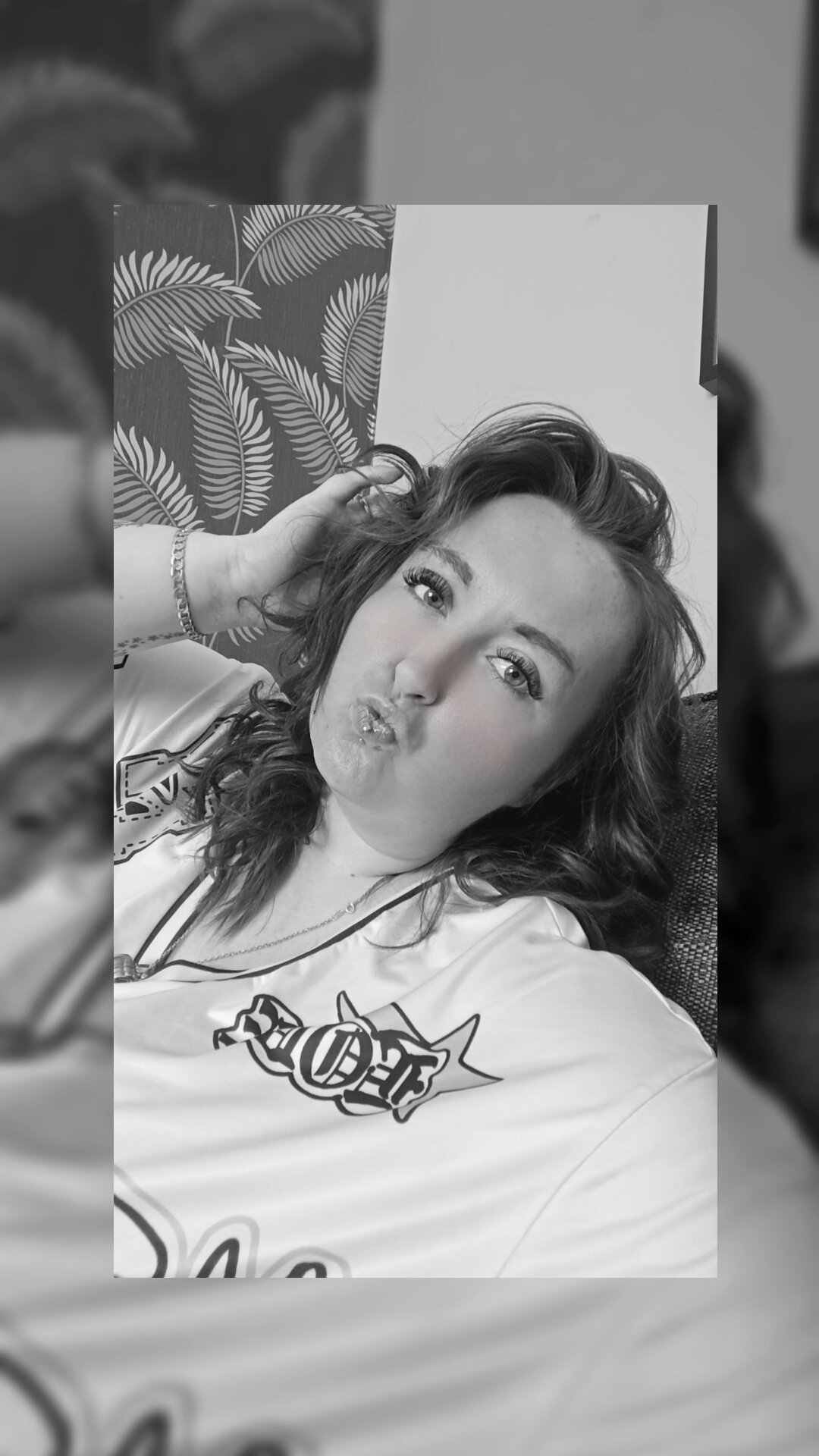 CurvyLicious_LucyX
