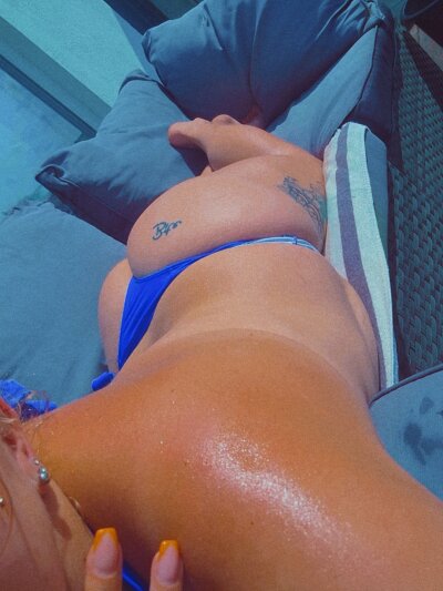 QueenDeluxe - new blondes