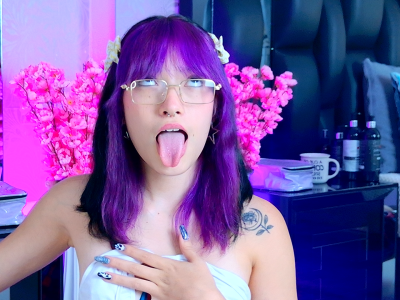 AlliciaKim Female Roleplay Cam Strip