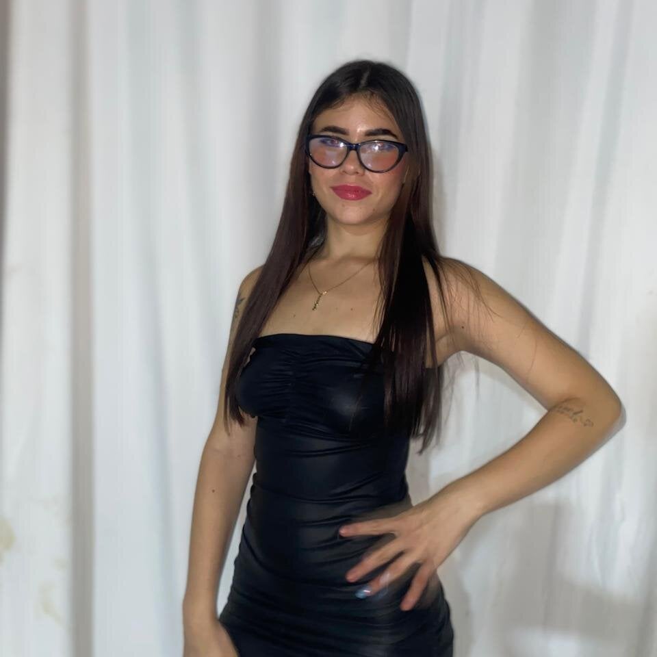 saray___ from stripchat