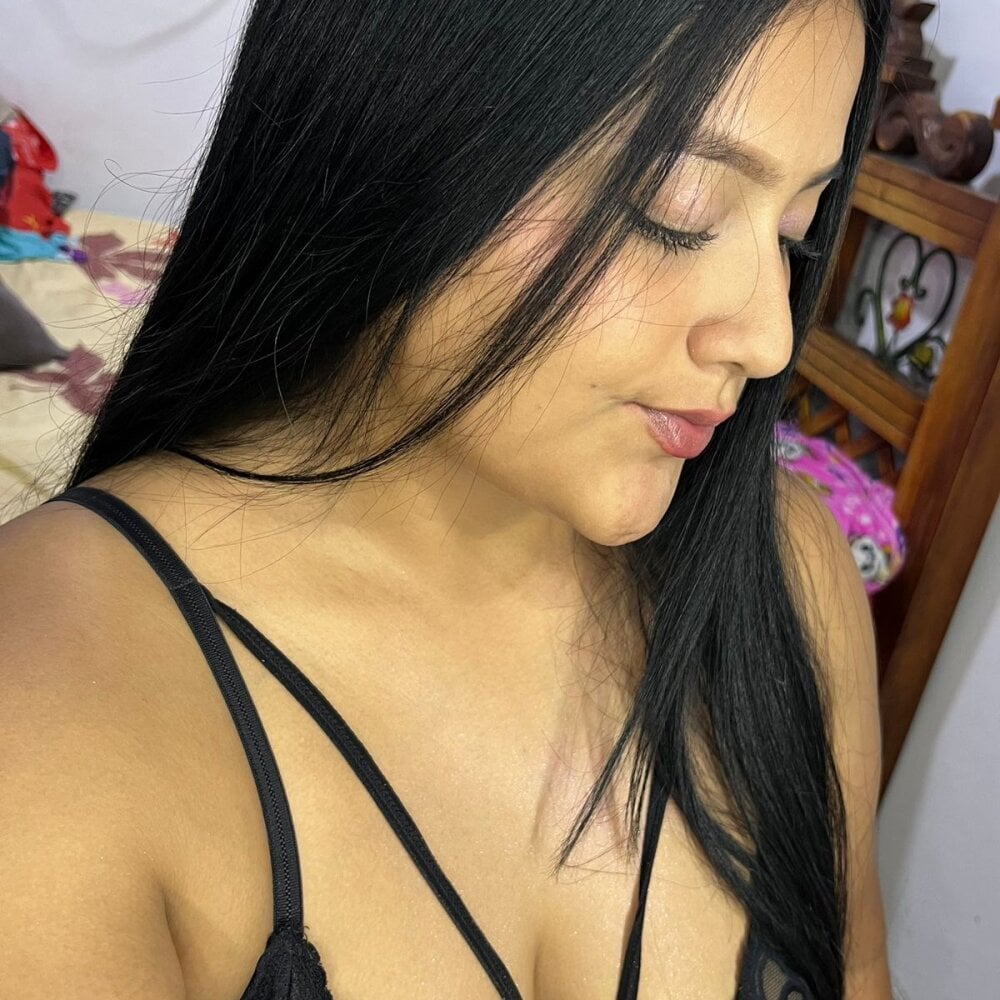 sofiaxcollins webcam livesex profile in small-town-usa cams