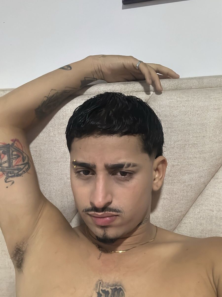 drakomilck1's Offline XXX Chat