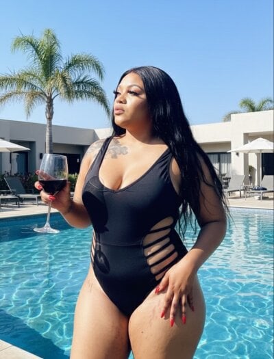 Iam-Sharifa - foot fetish