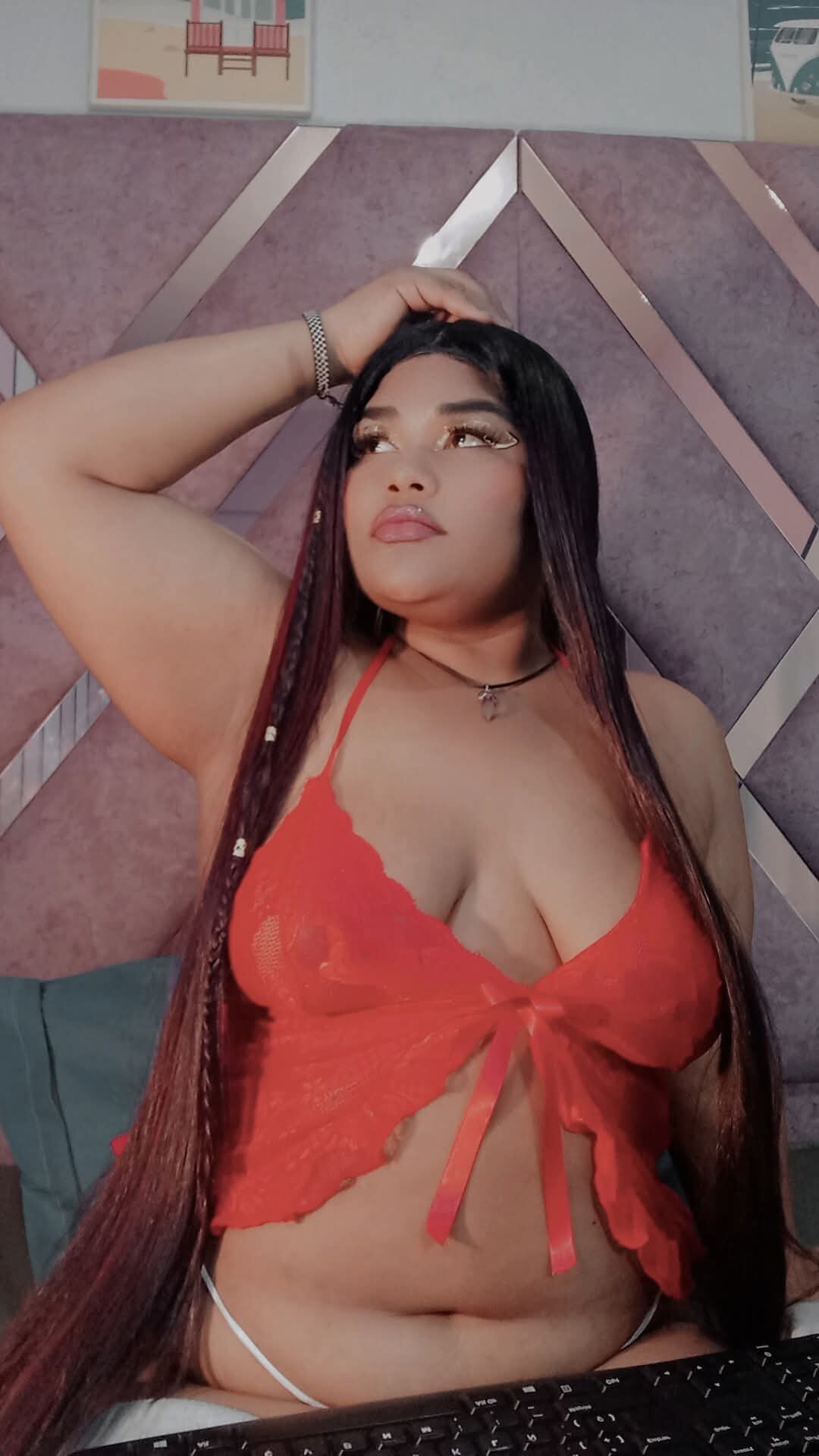 curvygoddess_tb