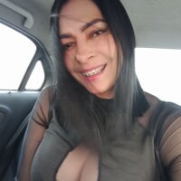 Cleopatra_19's Offline Chat Room