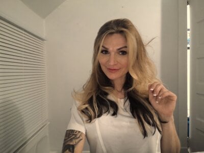 MaddisonX
