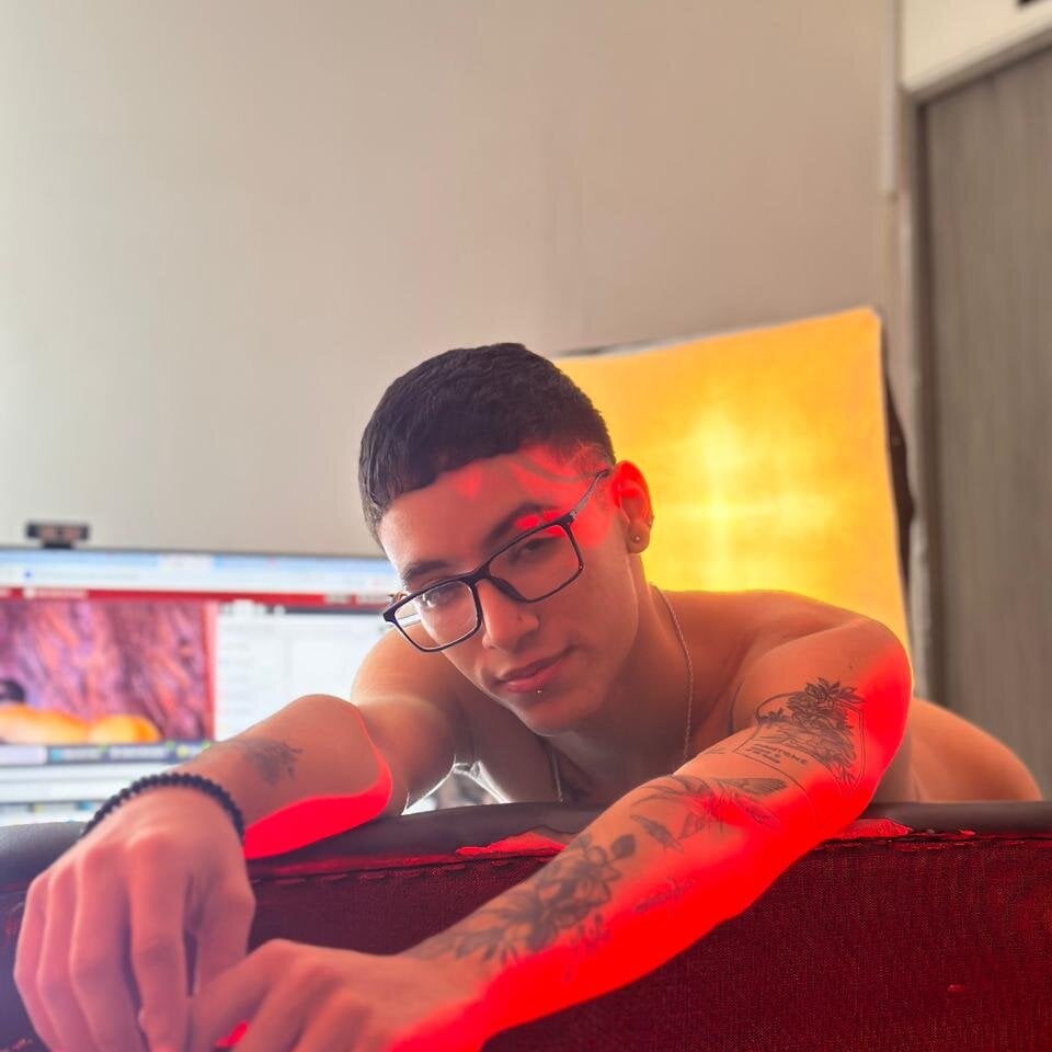Nicolass_sexy69 profile