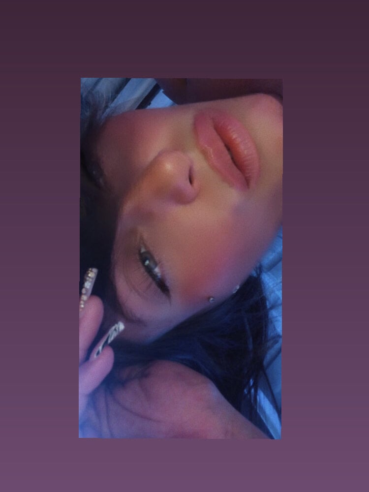 livestrip-joy.com sofiacskaaa livesex profile in green-eyes cams