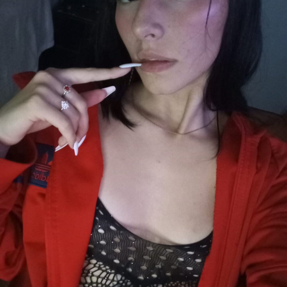 livesex.fan peach_____ livesex profile in brown-hair cams