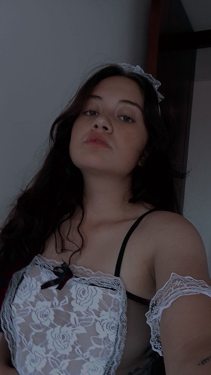 Naomi_Carly