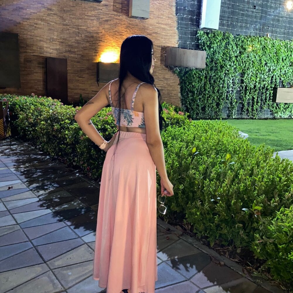 bestlivesexchat.com karelysac livesex profile in ask-me-i-might-tell cams