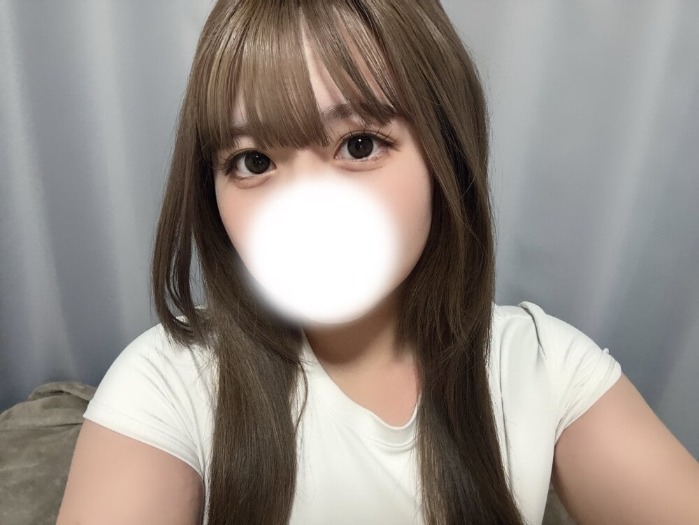 amane_cute live cam model at StripChat
