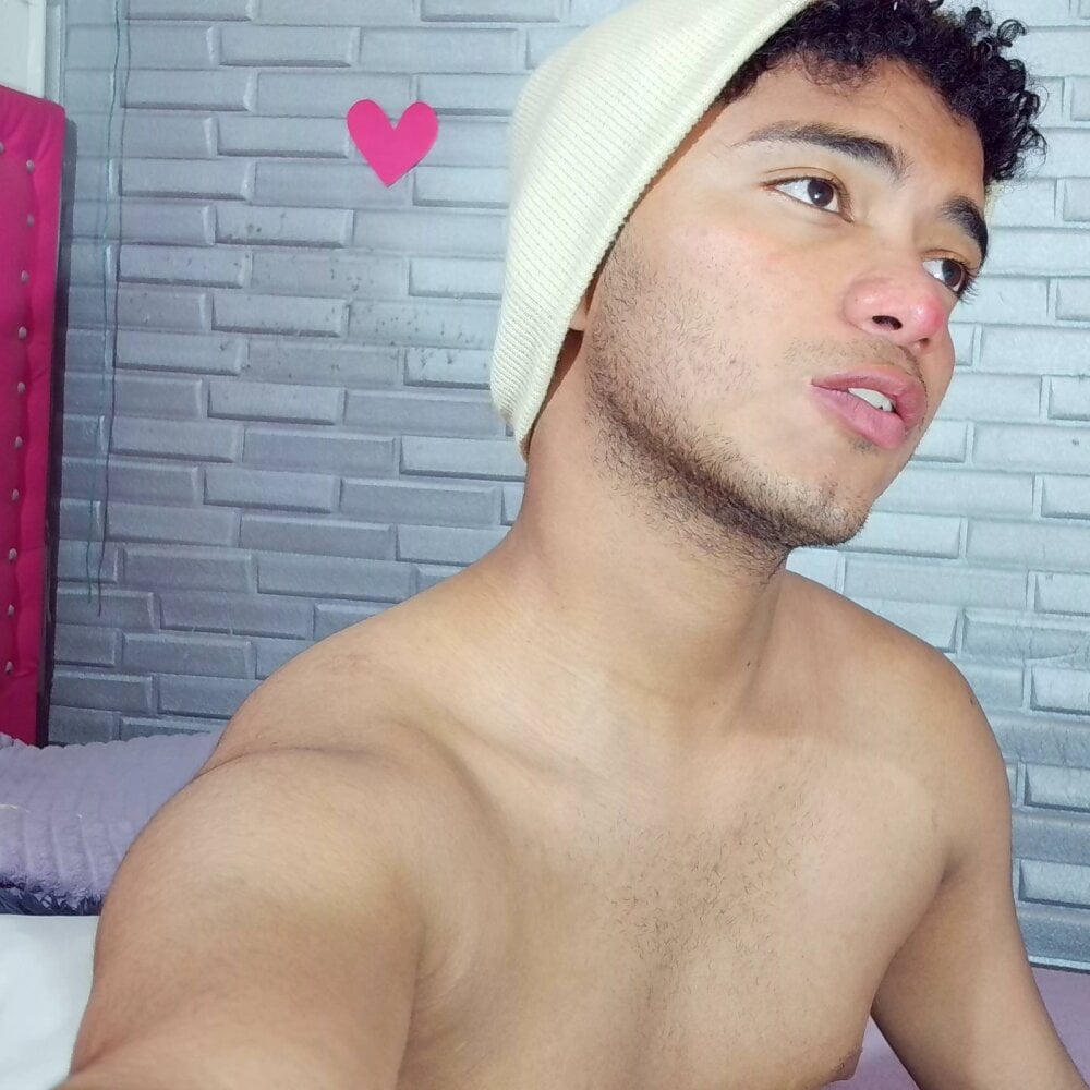 philipsex28 Offline XXX Chat