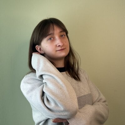 EveSepe, recent webcam model, live from Stripchat