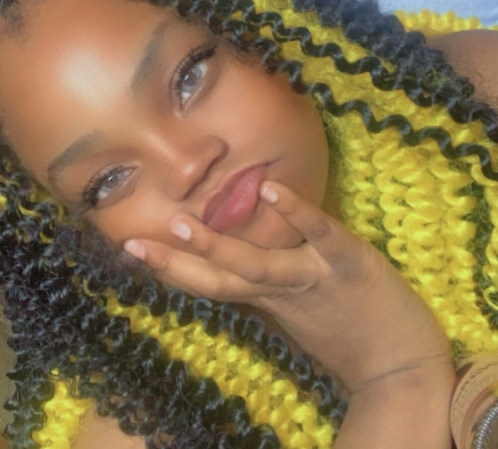 bambiibanks83's Offline XXX Chat